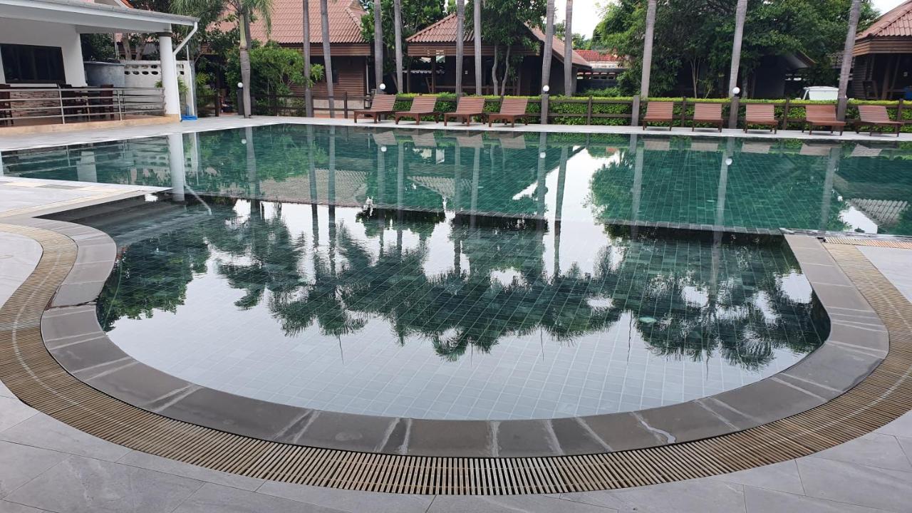 Ruenpruksa Resort Prachuap Khiri Khan Exterior photo